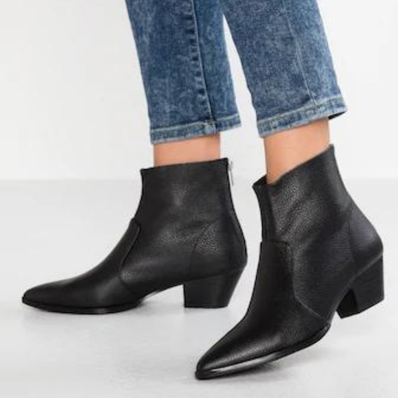 steve madden cafe bootie snakeskin